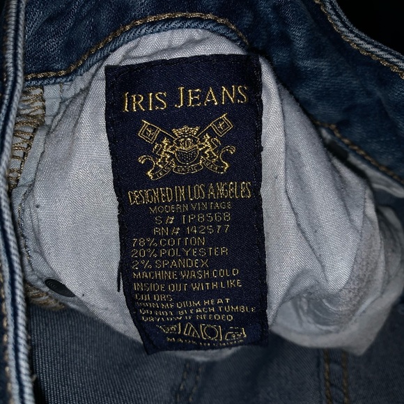 Modern Vintage Iris Jean Ripped - Picture 4 of 4